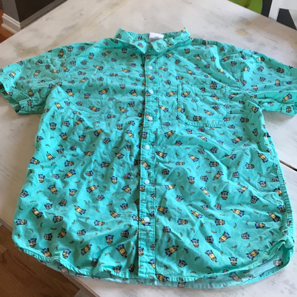 Minions button up